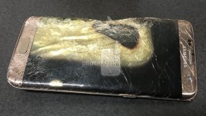 Выданный вместо Note 7 смартфон Galaxy S7 Edge тоже взорвался