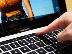 Apple MacBook Pro (2016) совместим не со всеми устройствами, поддерживающими Thunderbolt 3